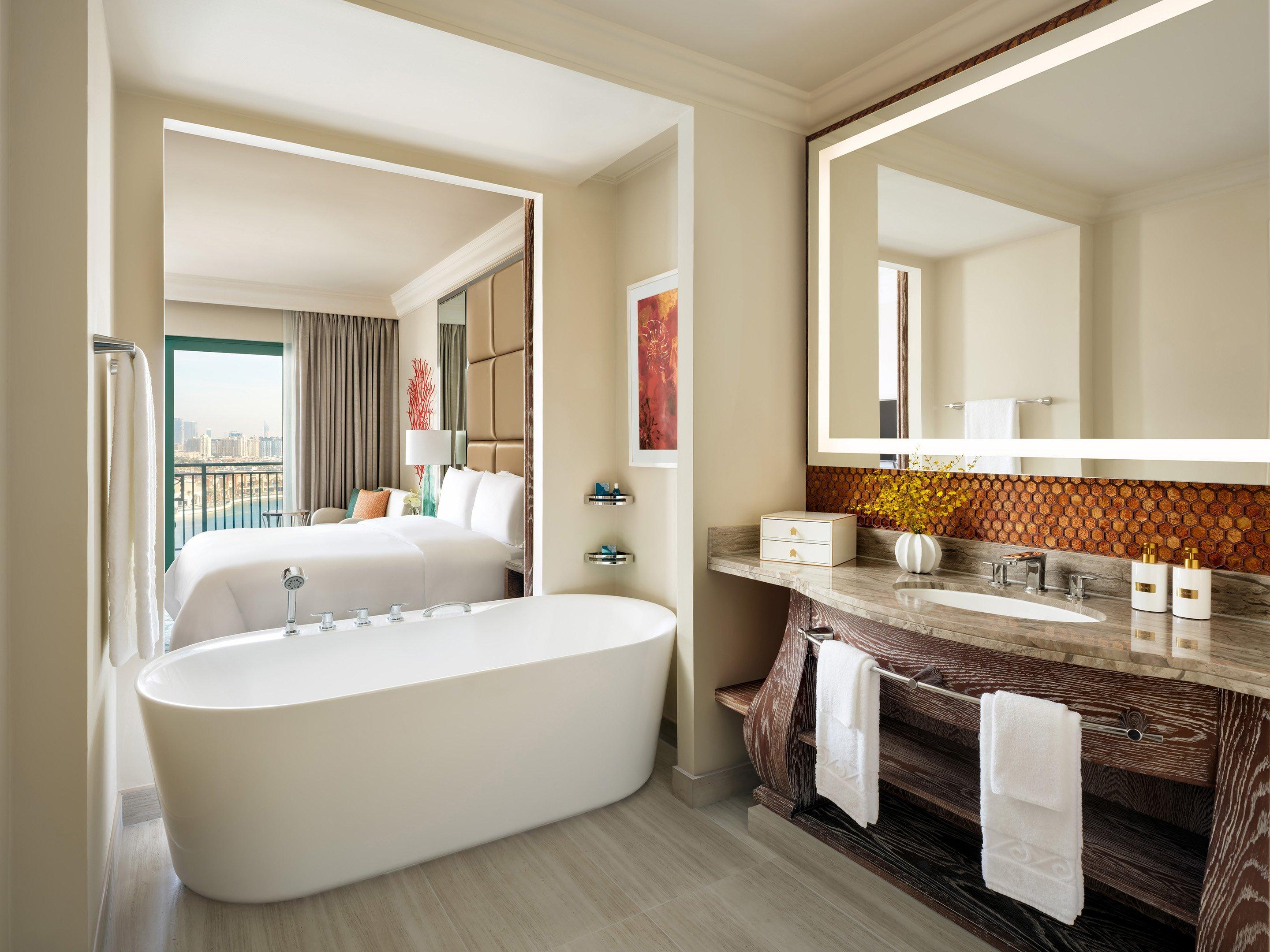 King Room Bathroom